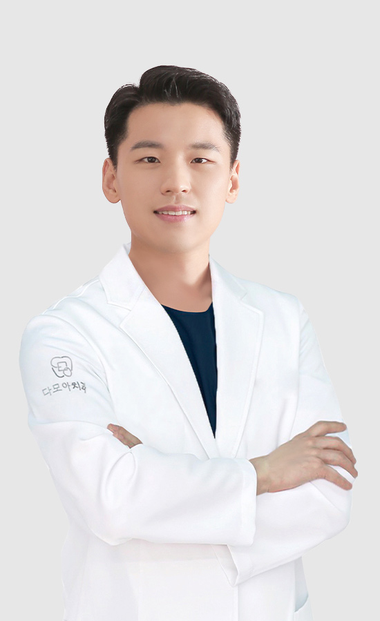 전영태 원장ㅣ임플란트클리닉